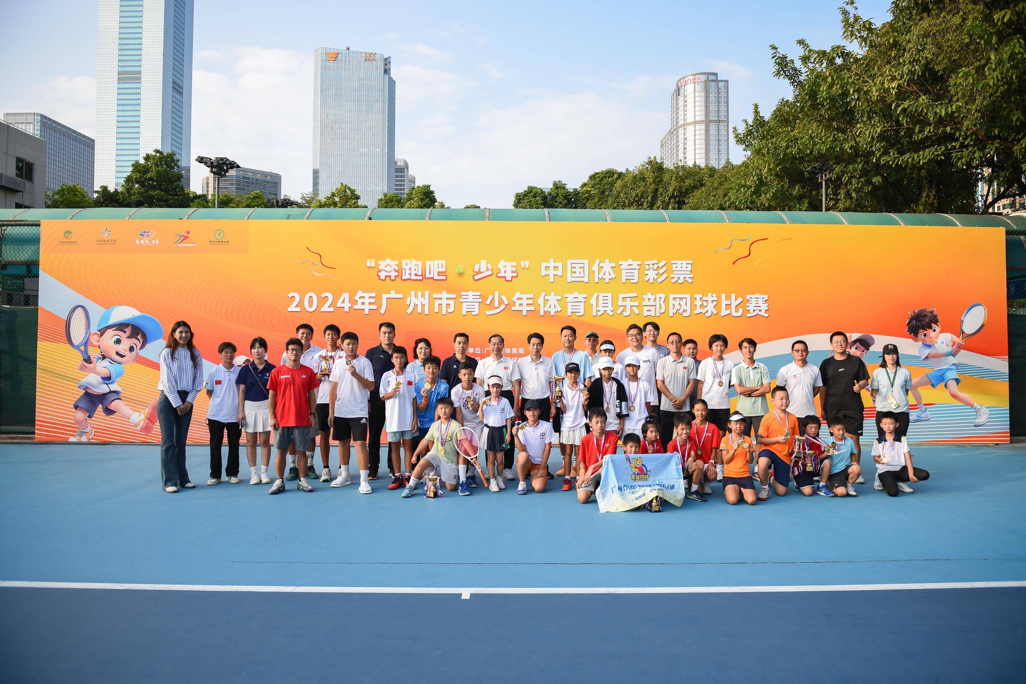 青少年国际赛事频频受关注，年轻球员崭露头角的简单介绍